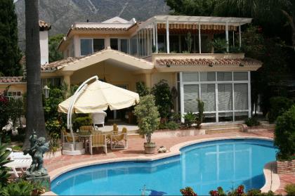HAUSHÄLTERIN IN MARBELLA SPANIEN GESUCHT