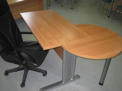 Büromöbel Schreibtisch Büroausstattung