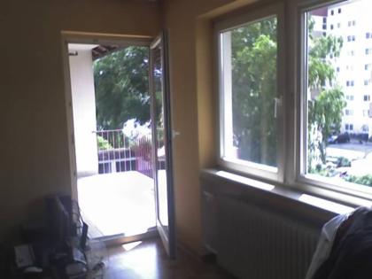 Schöne 1 zimmer Wohnung mit EBK Bad mit Wanne und Balkon