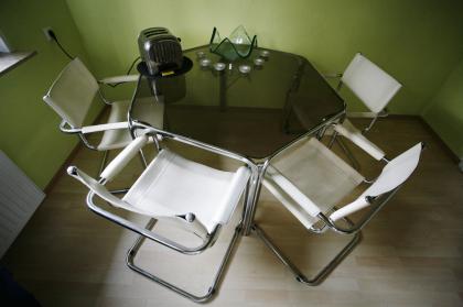 Tisch 6 Stühle