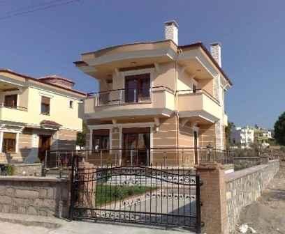 Villa mit Merblick in gehobener Ausstattung nur 50 m zum Strand am Stadtrand v
