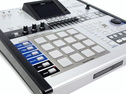 Roland MV-8800 Production Studio / MV8800