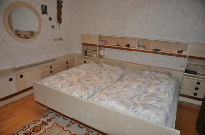 Komplettes Schlafzimmer esche-palisander gepflegter Zustand
