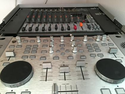 DJ Komplett-Set mit Mischpult Controller im Case