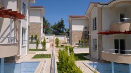 Luxusvilla mit Privatpool Garten zum Preis eines Grundstückes