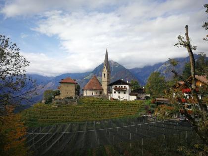FASTENWANDERN IN MERAN MERANER LAND SÜDTIROL ITALIEN - Heilfasten oder Rohkost-Fasten