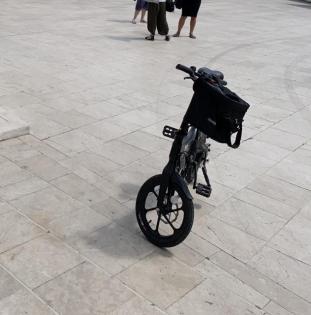2 Klapp Ebikes von SXT Velox
