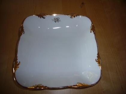 Goldrandschüssel