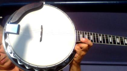 Biete EMPERADOR banjo mit metallkessel 6. saitig