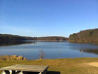 Stellplätze direkt am See oder Seeblick