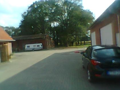 Stellplatz für Wohnwagen Wohnmobil Boot Auto zu vermieten