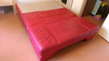 Echt-Leder-Sofa rot ausziehbar zum Schlaf-Sofa Länge 195 cm Sitz-Breite 148 c