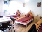 Zimmervermietung ab 10 Euro Raum Frankfurt am Main Tel. 0151 15662588